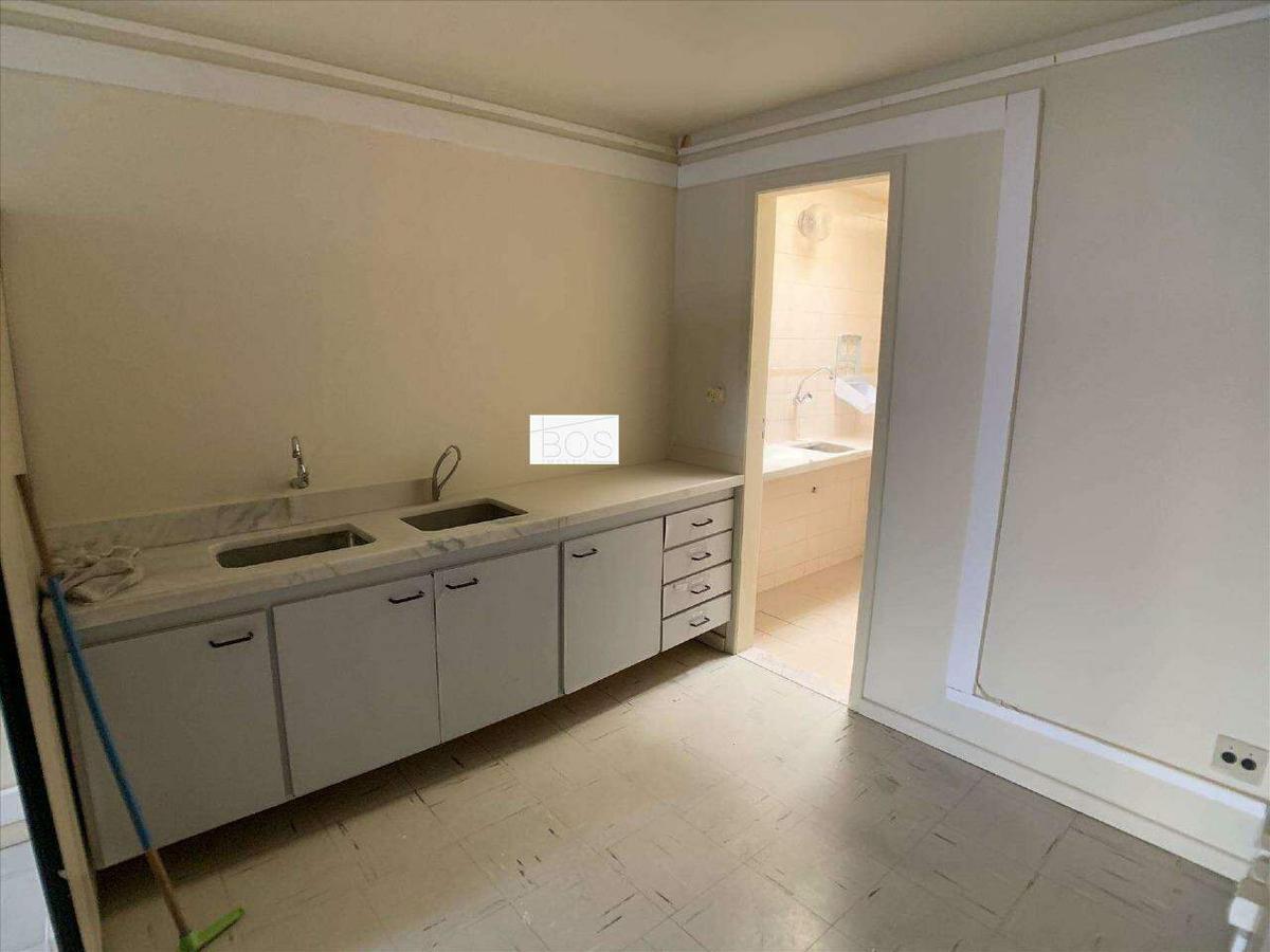 Prédio, Funcionários, 0 Quarto, 14 Vagas
