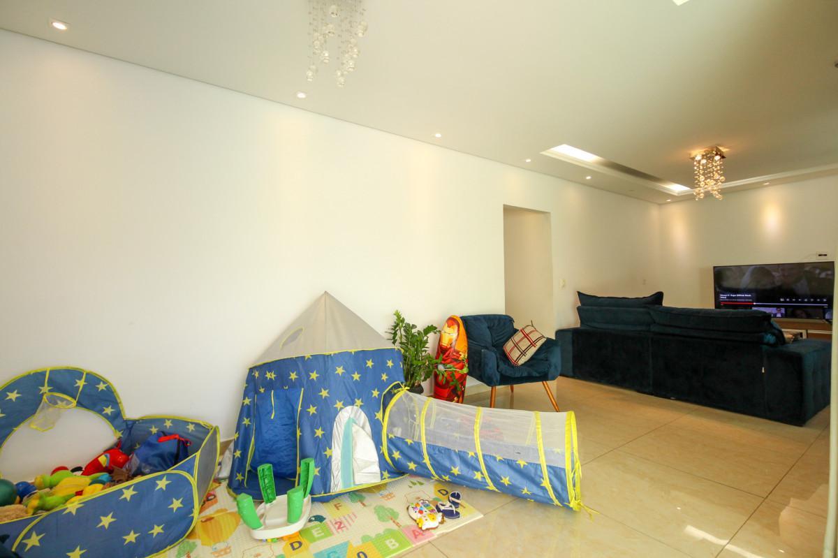 Casa, Novo Eldorado, 4 Quartos, 4 Vagas, 1 Suíte