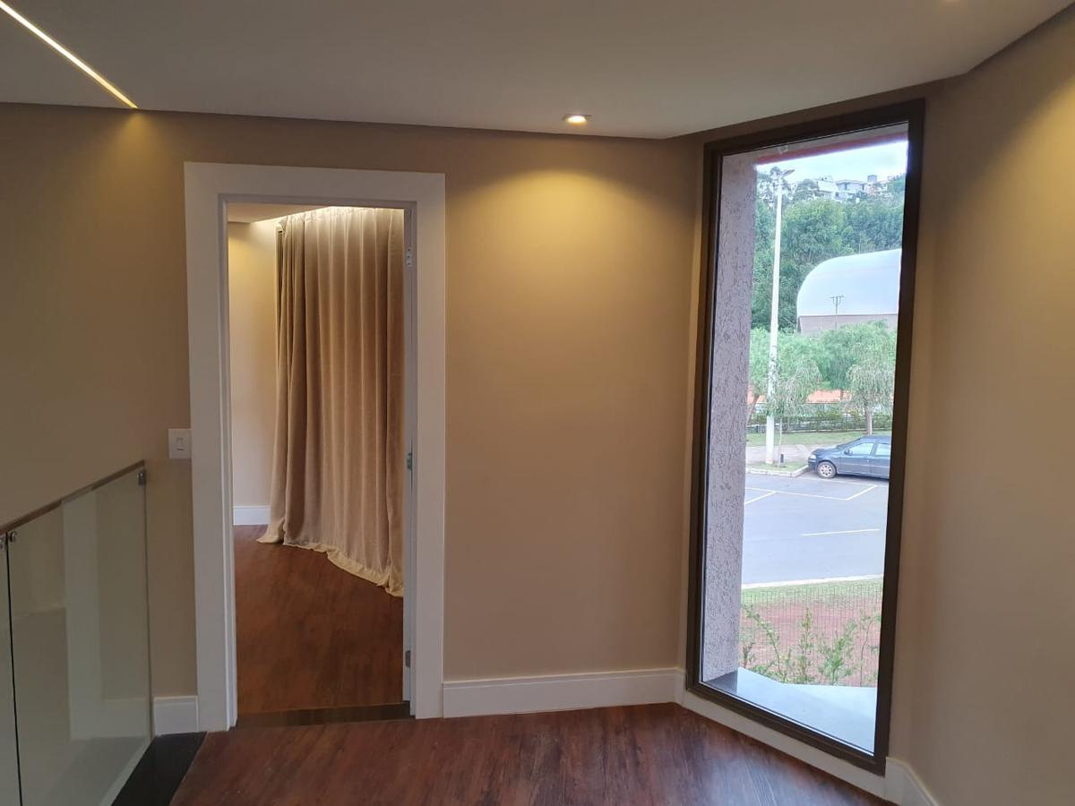 Casa, Alphaville - Lagoa dos Ingleses, 5 Quartos, 4 Vagas, 1 Suíte