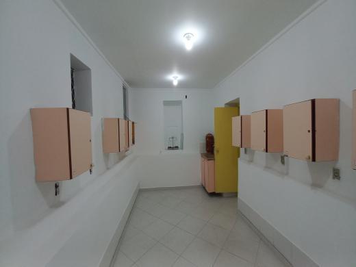 Casa, Funcionários, 4 Quartos, 6 Vagas
