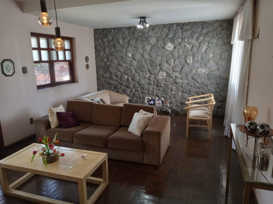 Casa, Cachoeirinha, 3 Quartos, 2 Vagas, 1 Suíte