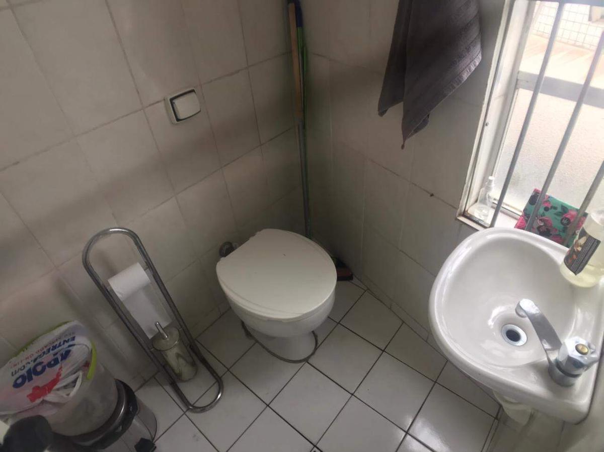 Loja, Estoril, 1 Vaga