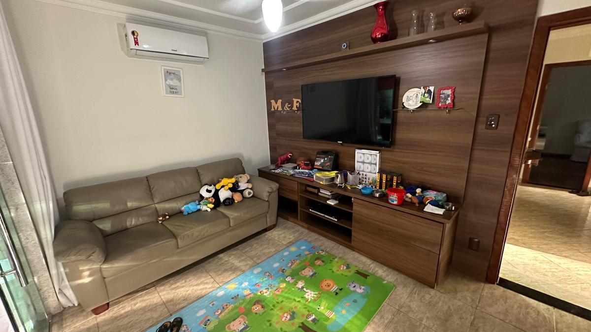 Casa Comercial, Alípio de Melo, 3 Quartos, 10 Vagas, 1 Suíte