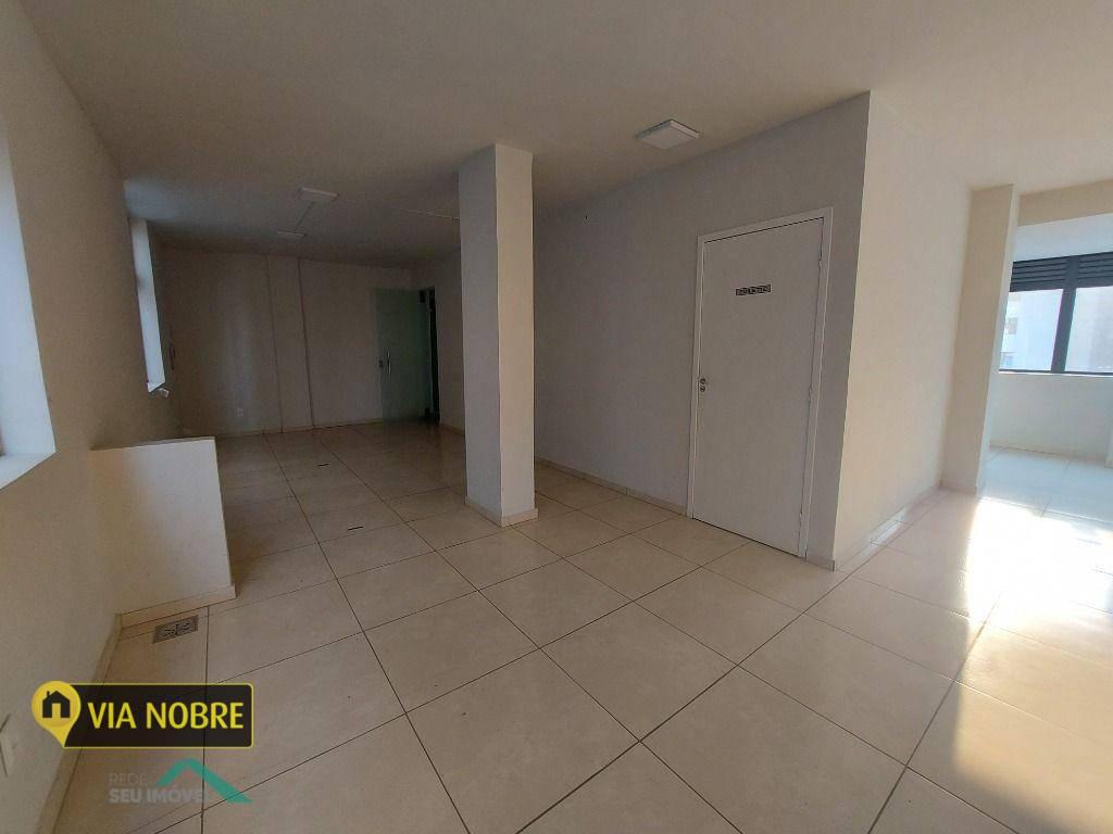 Sala, Funcionários