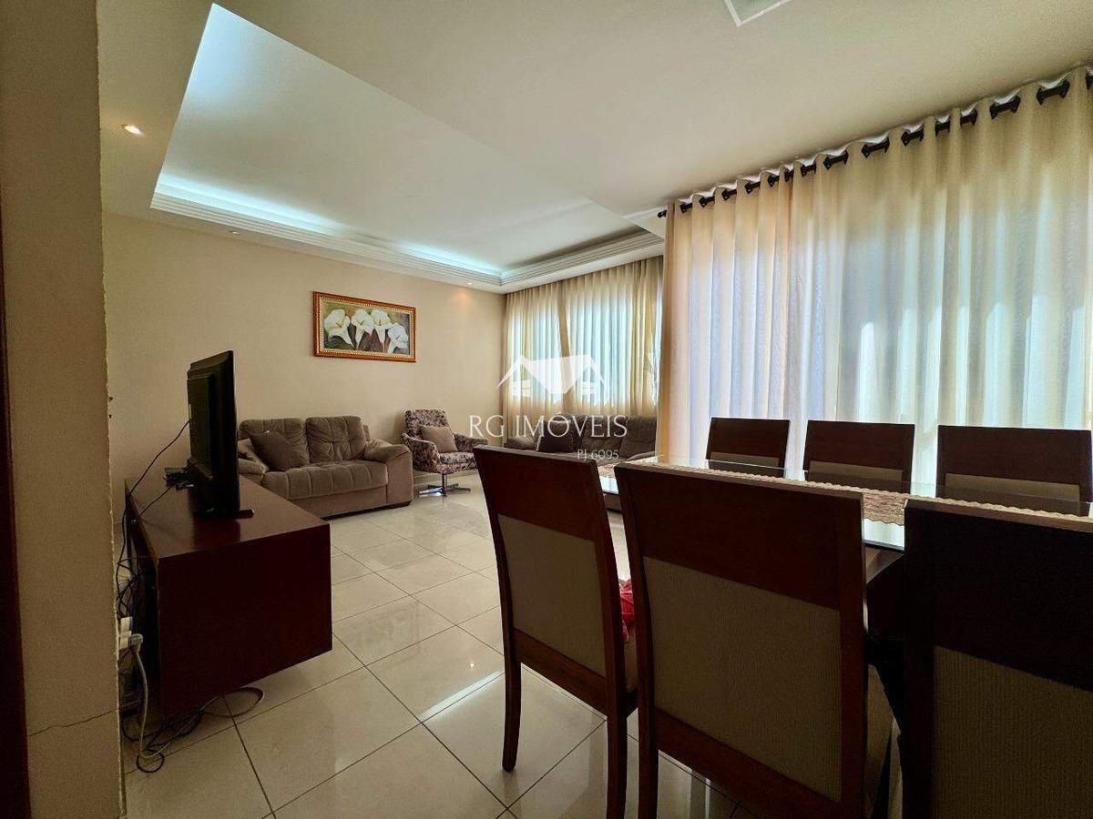 Apartamento, Barreiro, 3 Quartos, 2 Vagas, 1 Suíte