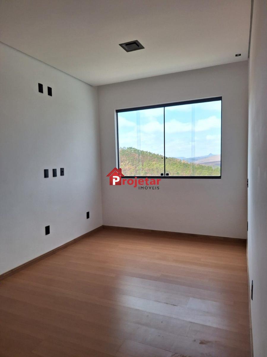 Casa, Água Limpa, 4 Quartos, 6 Vagas, 3 Suítes