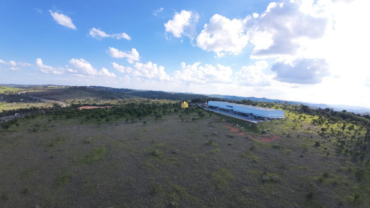 Galpão, Universitário, 0 Quarto, 0 Vaga