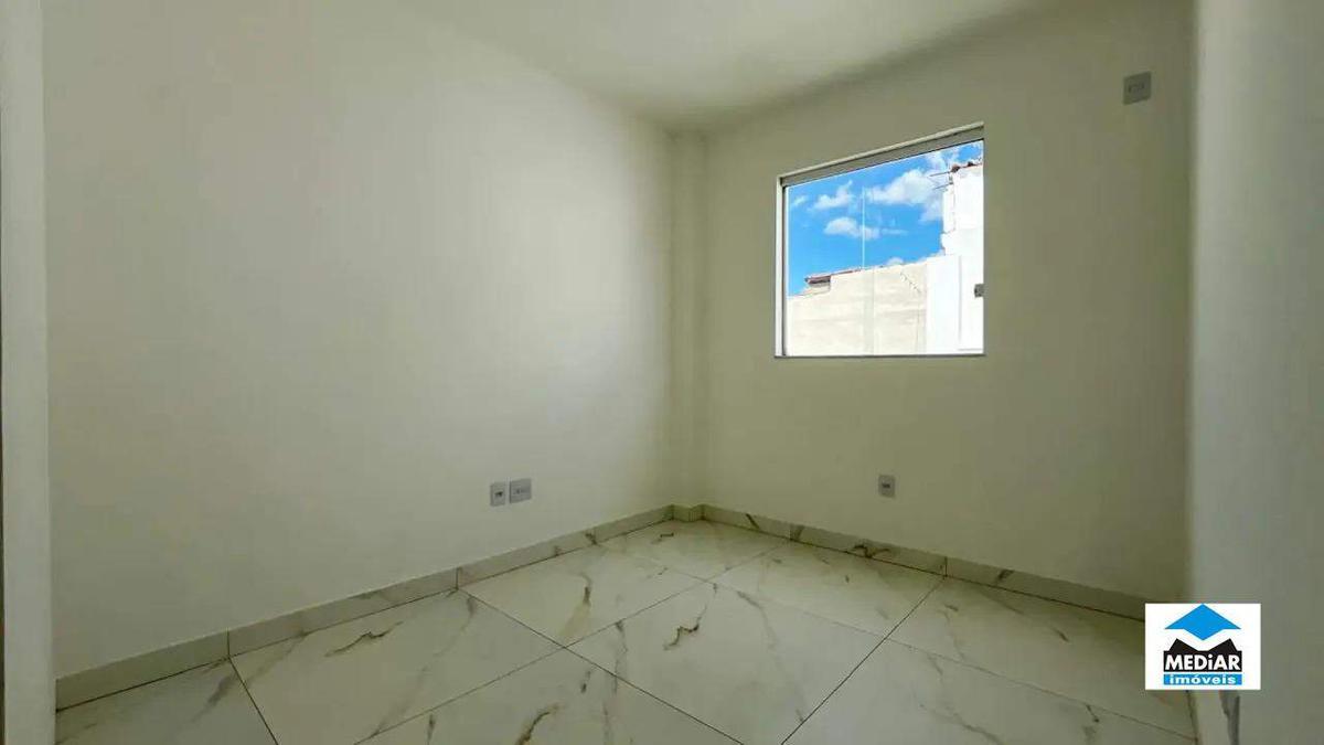 Casa, Santa Branca, 2 Quartos, 2 Vagas, 2 Suítes