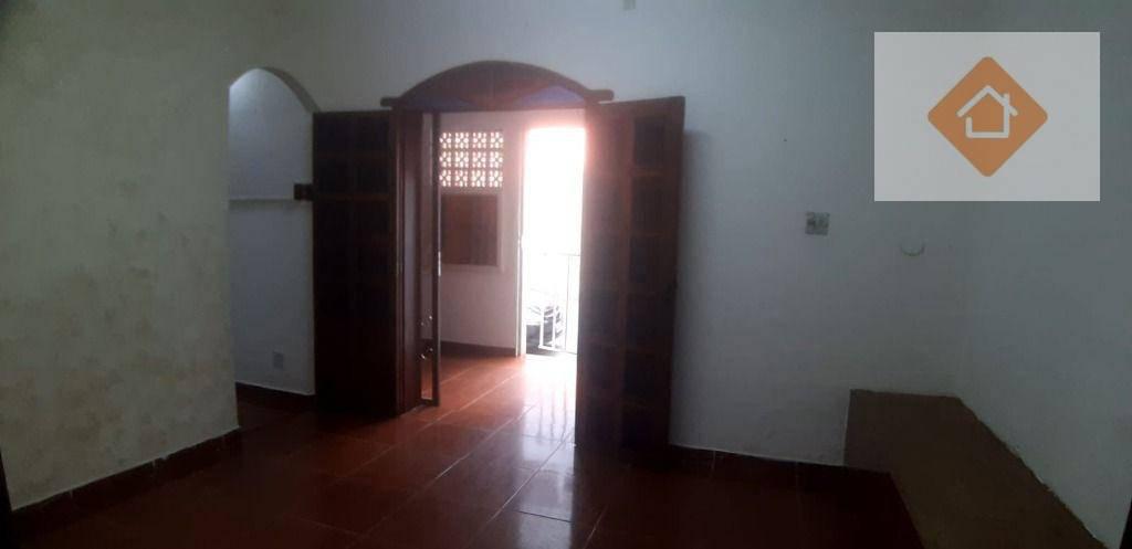 Casa, Sagrada Família, 2 Quartos, 0 Vaga