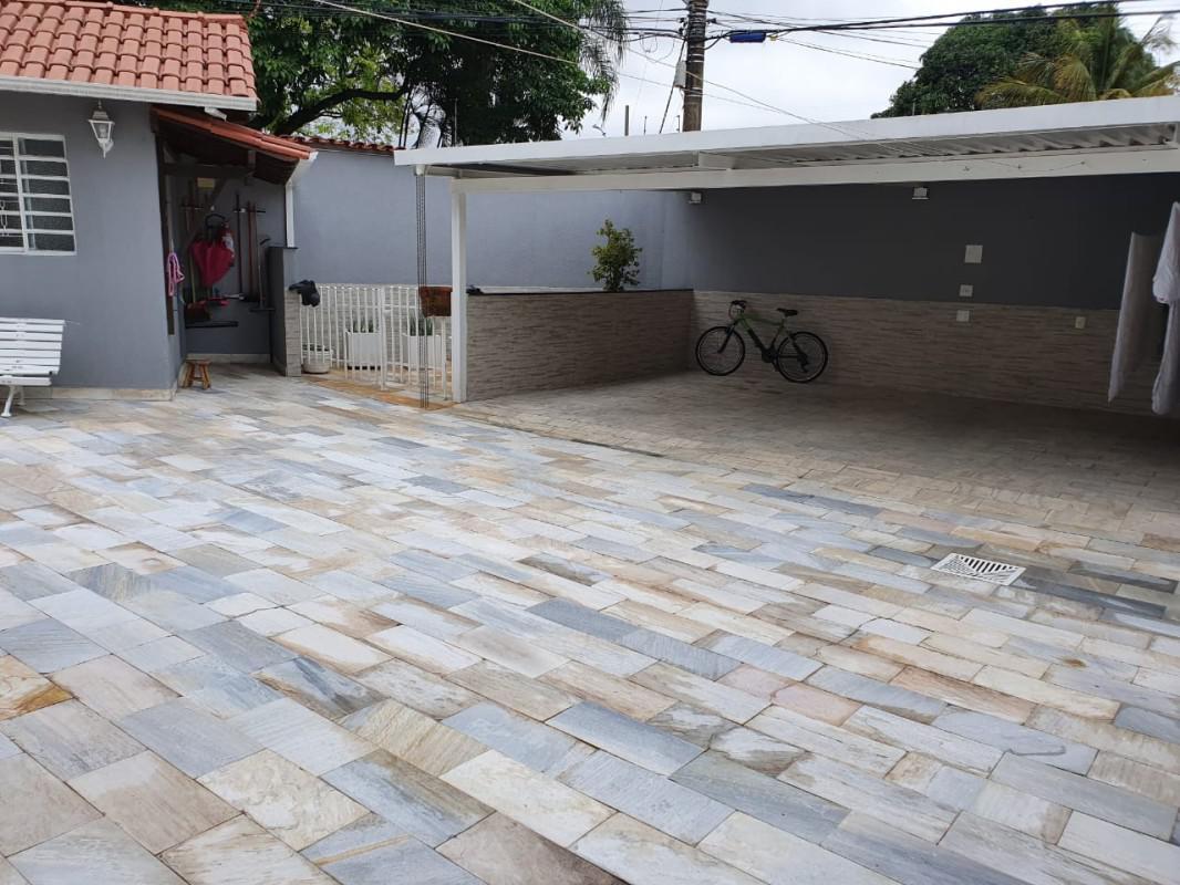 Casa, Milionários, 4 Quartos, 3 Vagas, 1 Suíte