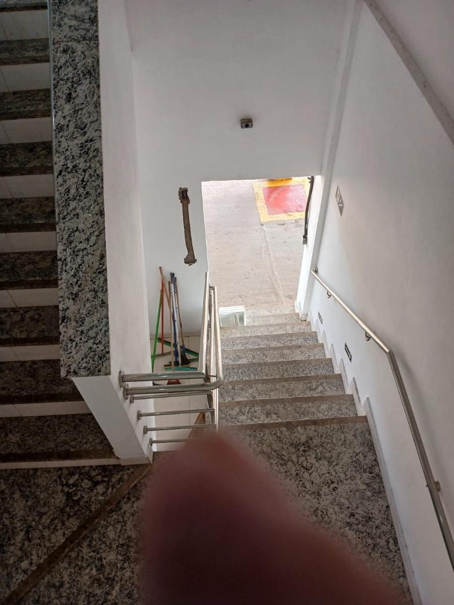 Prédio, Centro, 0 Quarto, 0 Vaga