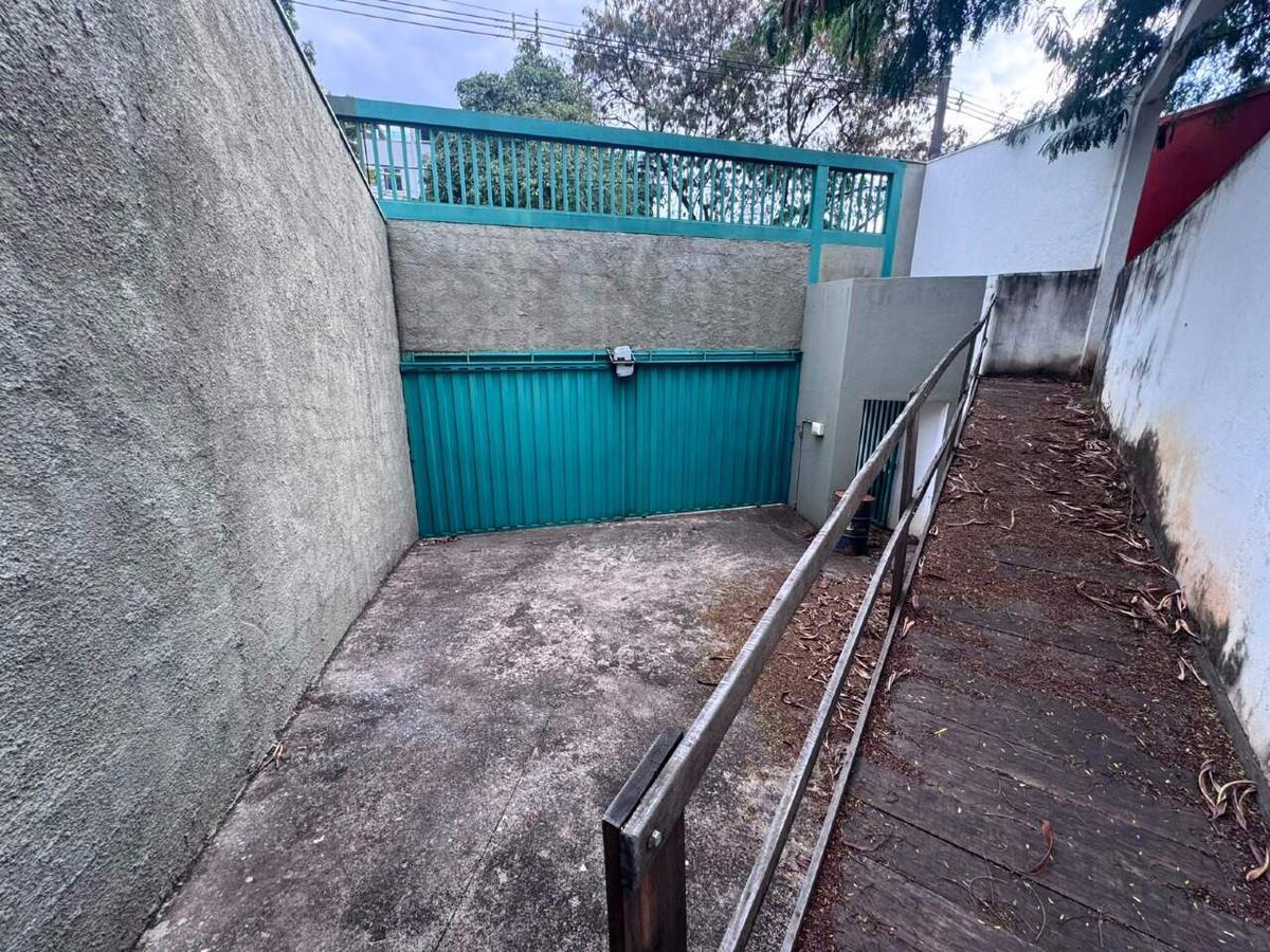 Casa, Cinquentenário, 0 Quarto, 0 Vaga