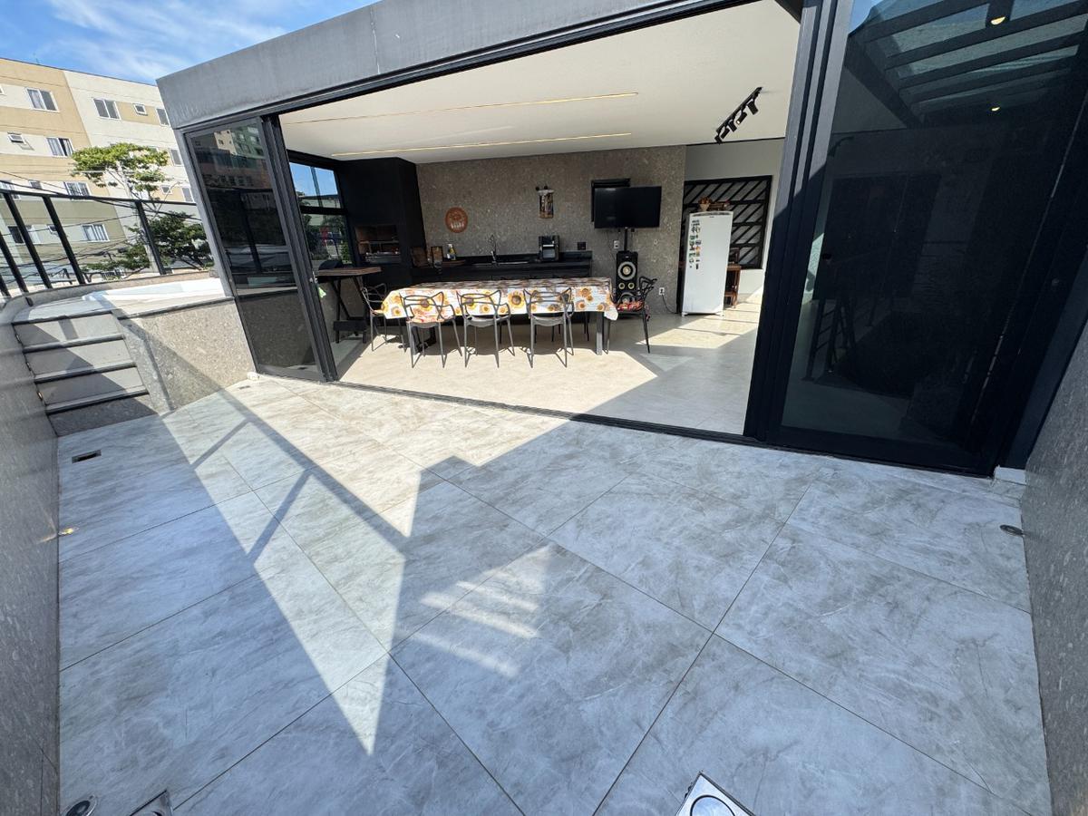 Casa, Santa Branca, 3 Quartos, 3 Vagas, 1 Suíte
