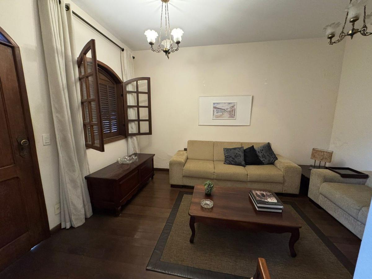 Casa, Floresta, 5 Quartos, 3 Vagas, 1 Suíte