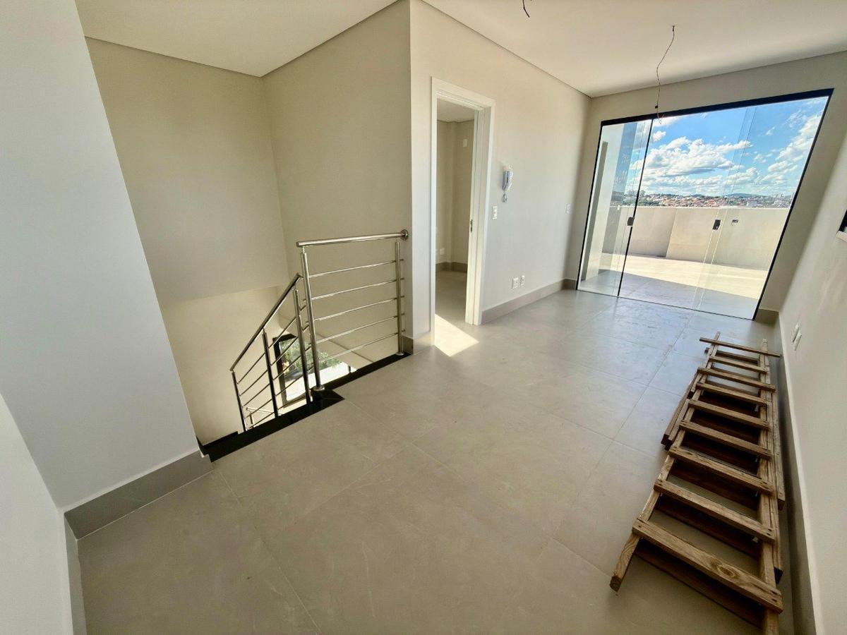 Cobertura, Planalto, 4 Quartos, 2 Vagas, 2 Suítes