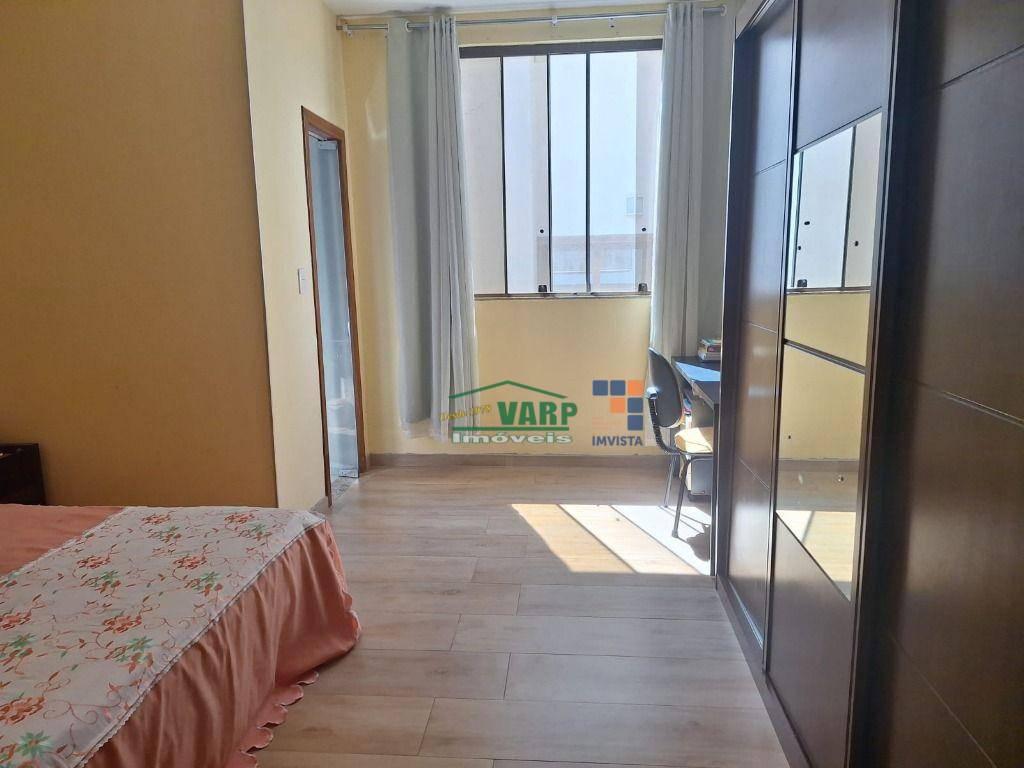 Casa, Paciência, 4 Quartos, 0 Vaga, 3 Suítes