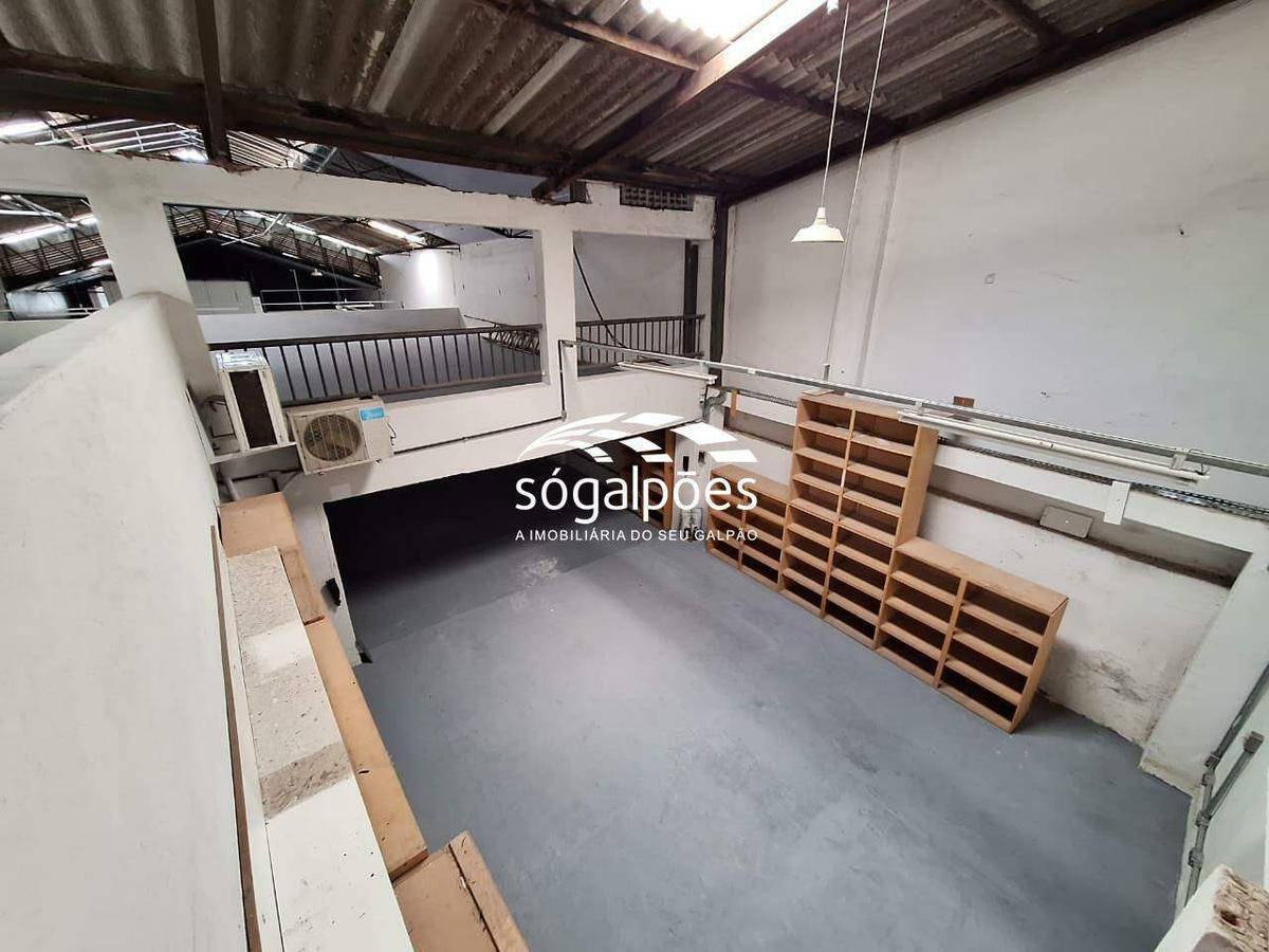 Galpão, Carlos Prates