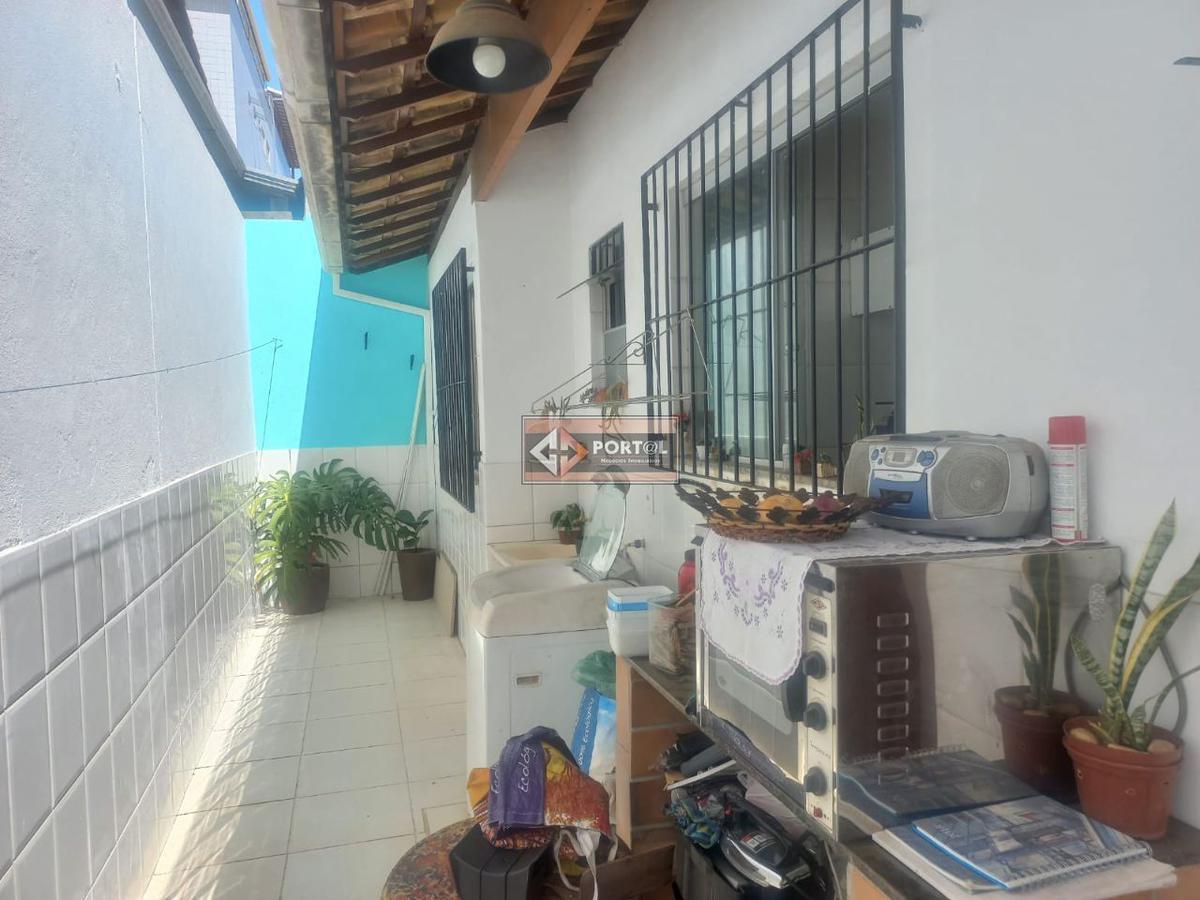 Casa, Itapoã, 3 Quartos, 2 Vagas, 1 Suíte