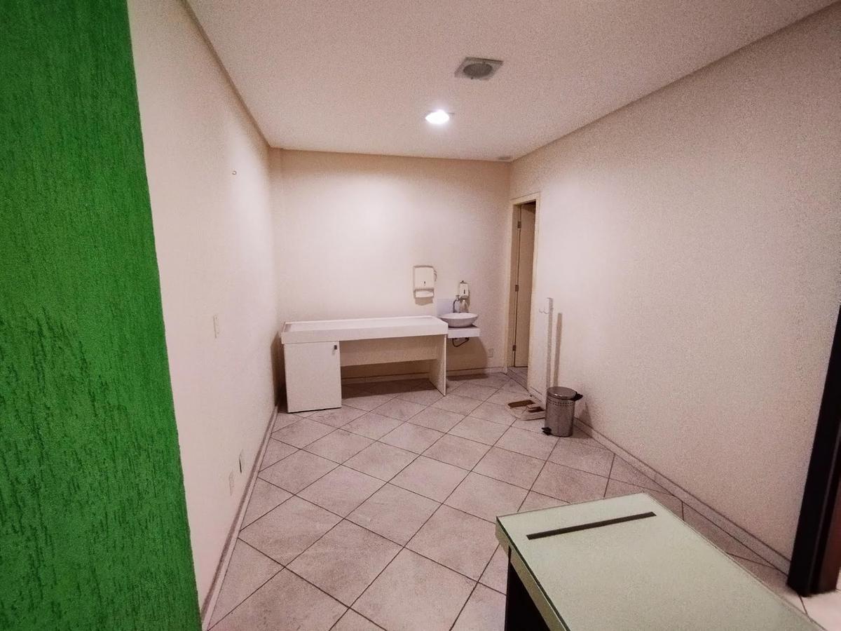 Sala, Centro, 1 Quarto, 0 Vaga