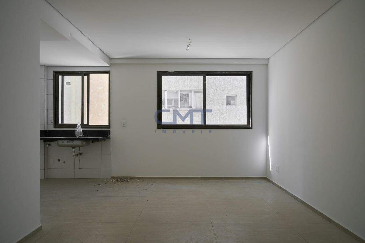Apartamento, Funcionários, 2 Quartos, 2 Vagas, 2 Suítes
