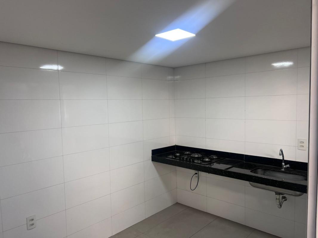 Galpão, Das Industrias I (barreiro), 0 Quarto, 0 Vaga