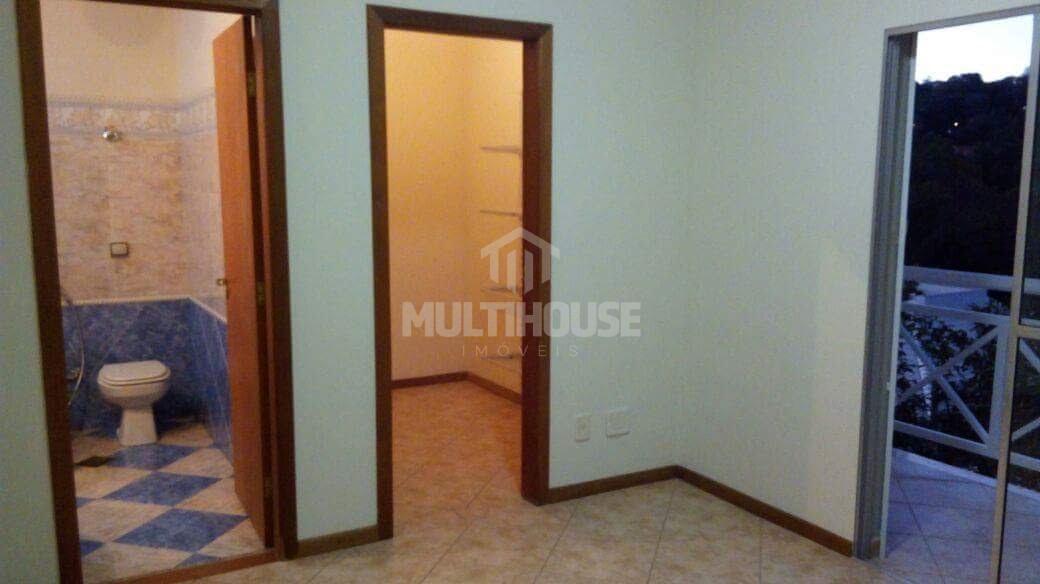 Casa, Centro, 4 Quartos, 5 Vagas, 1 Suíte