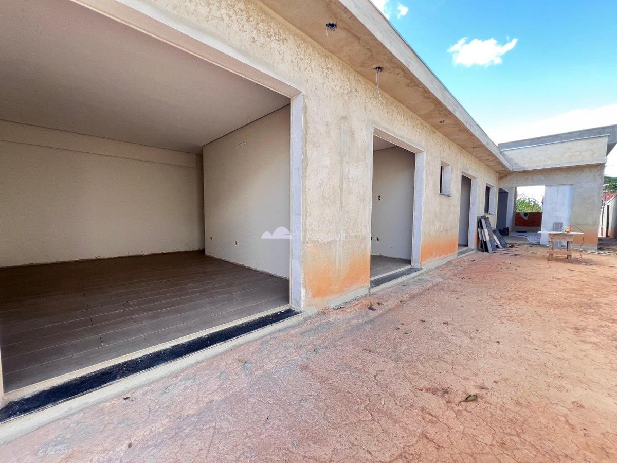 Casa, Trevo, 4 Quartos, 3 Vagas, 3 Suítes
