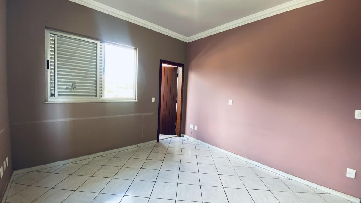 Casa, Ouro Preto, 3 Quartos, 5 Vagas, 1 Suíte