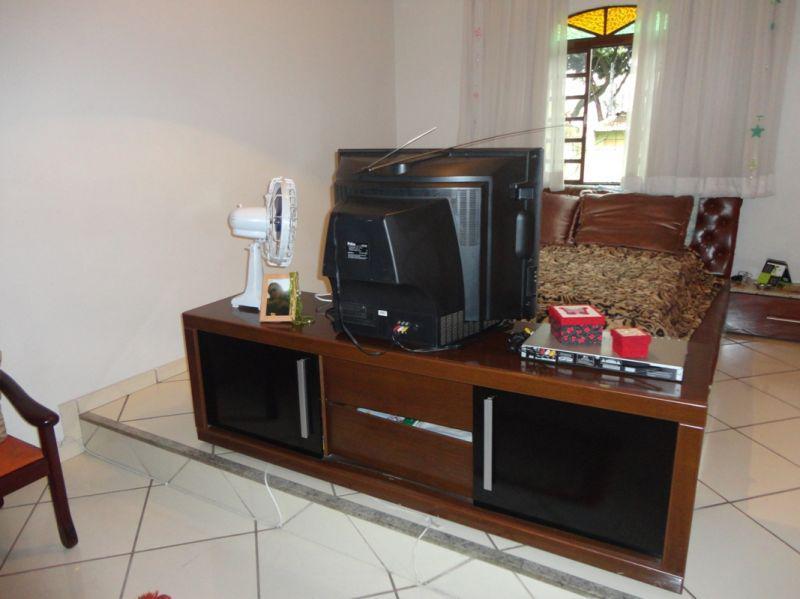 Casa, Vila Pérola, 4 Quartos, 10 Vagas, 1 Suíte