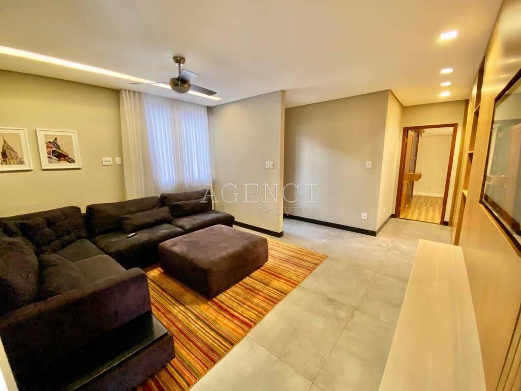 Casa, Castelo, 5 Quartos, 0 Vaga, 5 Suítes