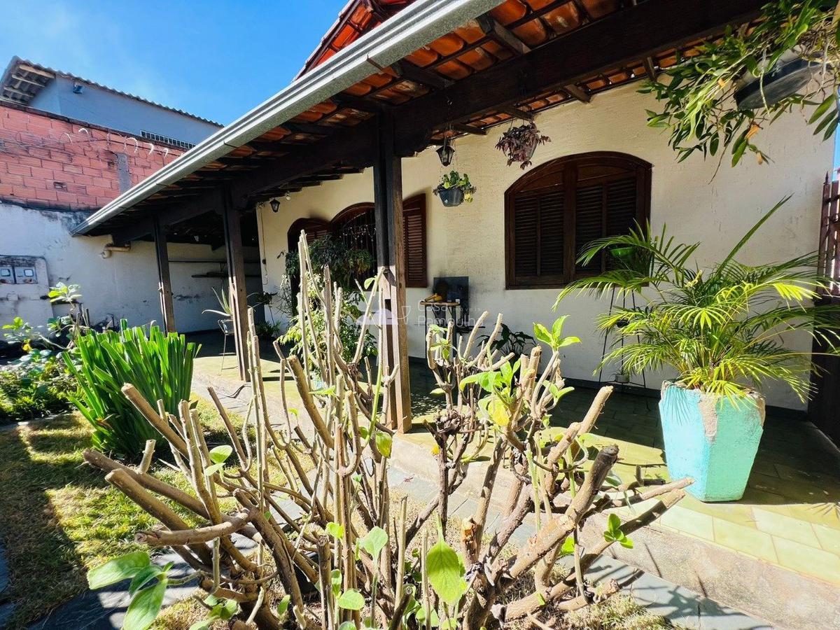 Casa, Santa Mônica, 4 Quartos, 2 Vagas, 1 Suíte