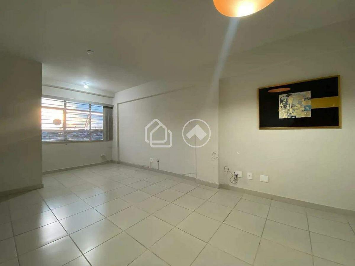 Sala, Padre Eustáquio