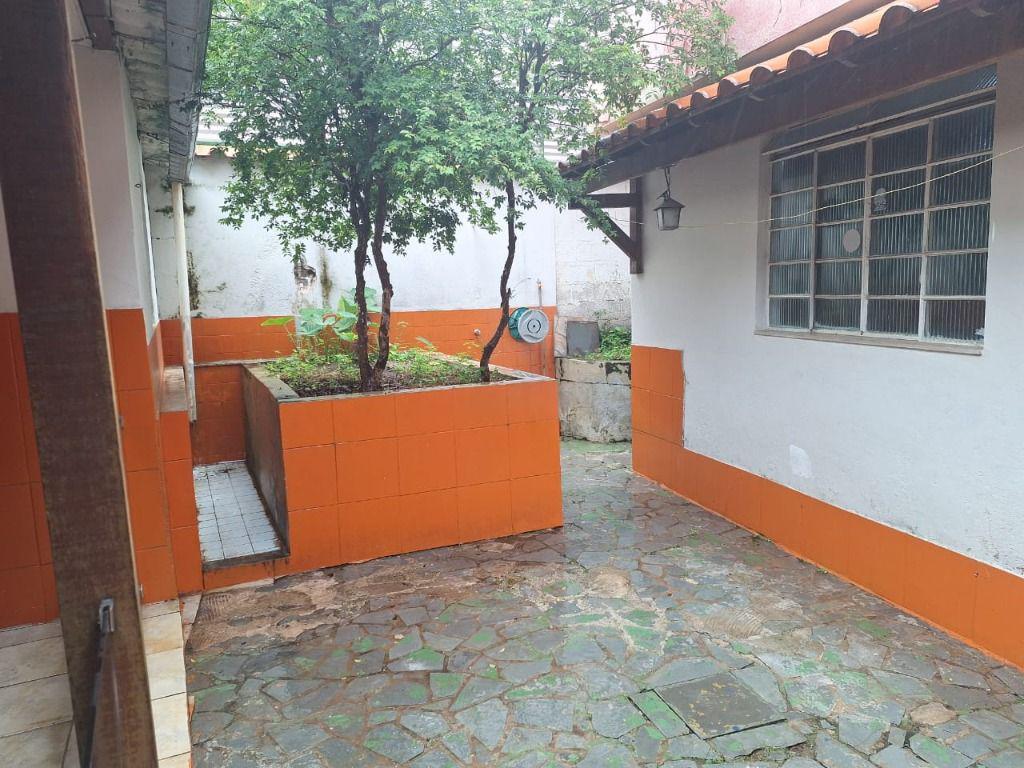 Casa, Centro, 2 Quartos, 5 Vagas, 1 Suíte