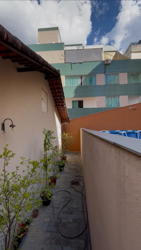 Casa, Castelo, 4 Quartos, 3 Vagas, 1 Suíte