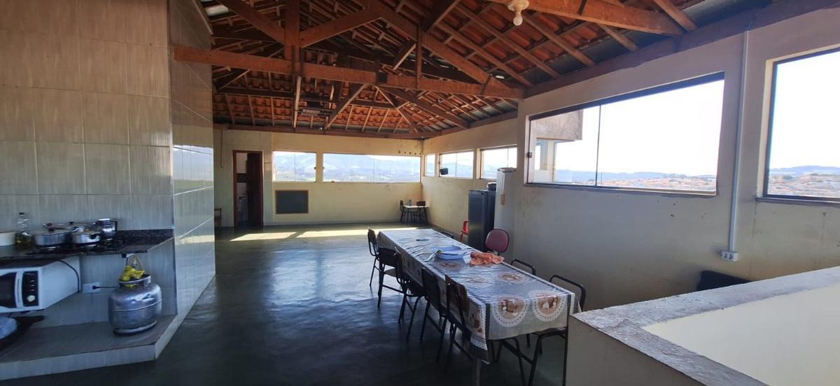 Casa, Centro, 3 Quartos, 2 Vagas, 1 Suíte