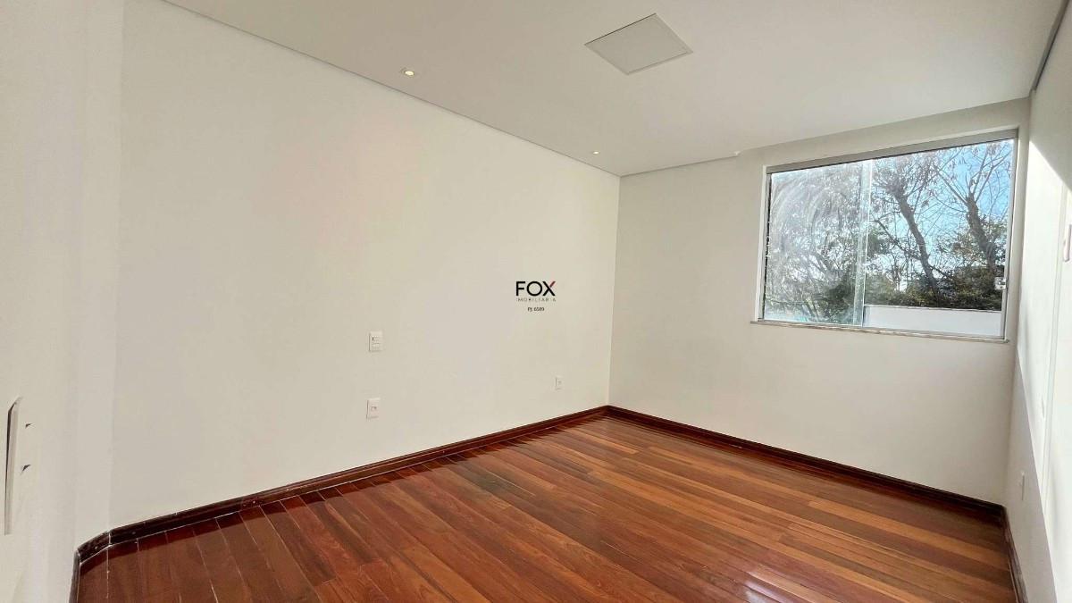 Casa, Estoril, 3 Quartos, 6 Vagas, 1 Suíte