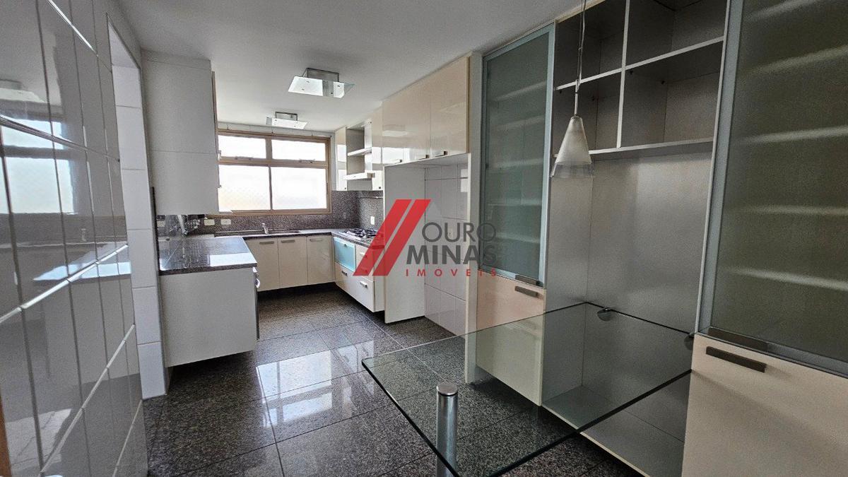 Apartamento, Funcionários, 4 Quartos, 4 Vagas, 2 Suítes