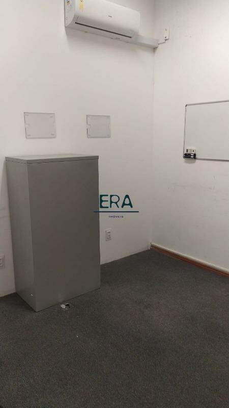 Sala, Savassi, 0 Quarto, 3 Vagas