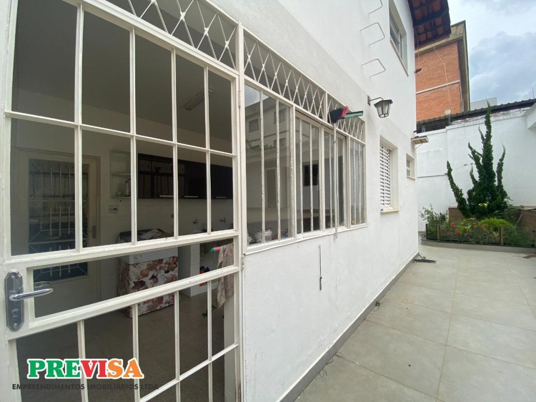 Casa, Sagrada Família, 4 Quartos, 6 Vagas, 1 Suíte