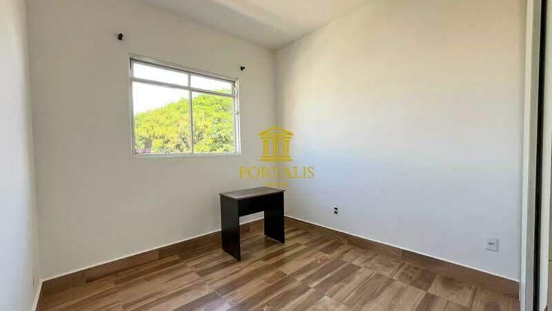 Apartamento, Floresta, 6 Quartos, 0 Vaga, 1 Suíte