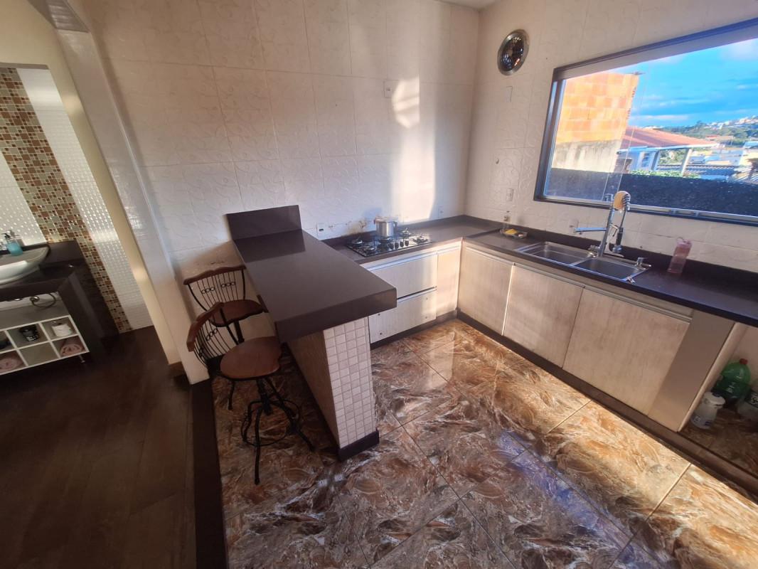 Casa, Sevilha (2 Seção), 3 Quartos, 2 Vagas, 1 Suíte
