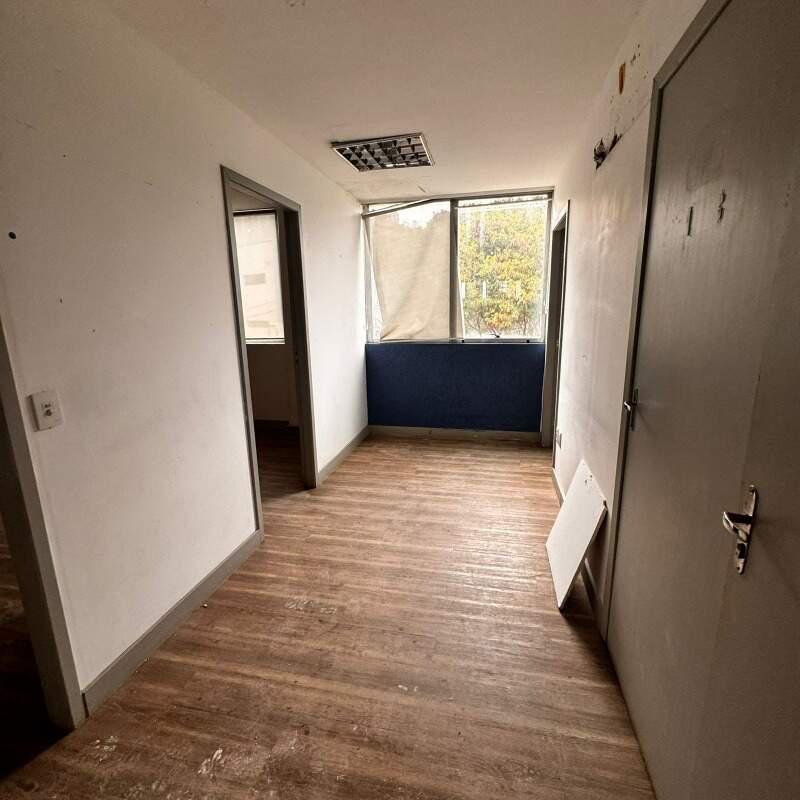 Andar, Estoril, 0 Quarto, 4 Vagas