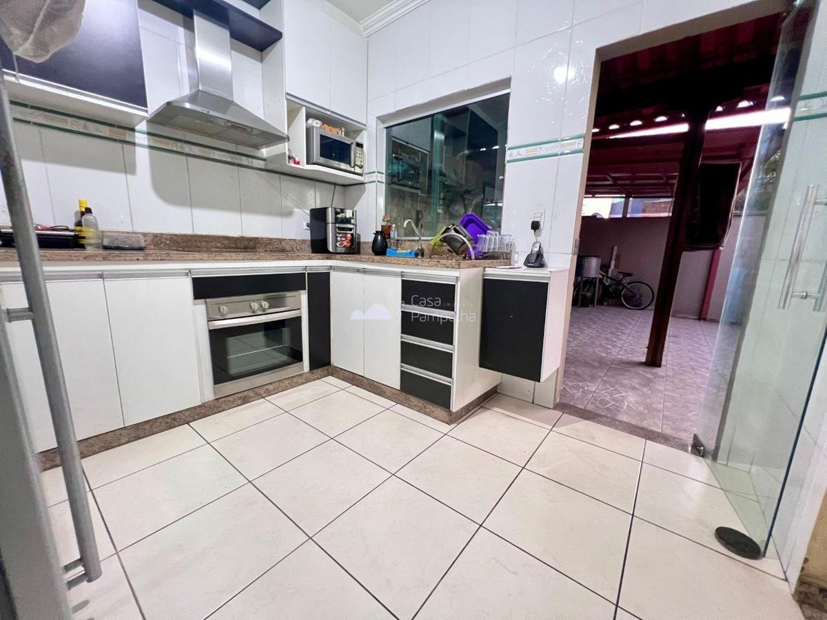 Casa, Santa Branca, 3 Quartos, 2 Vagas, 1 Suíte