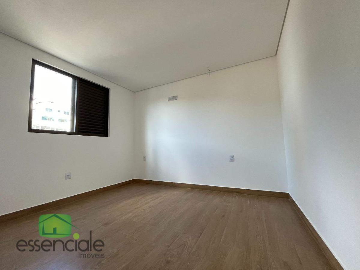 Cobertura, Jardim Riacho das Pedras, 3 Quartos, 4 Vagas, 1 Suíte