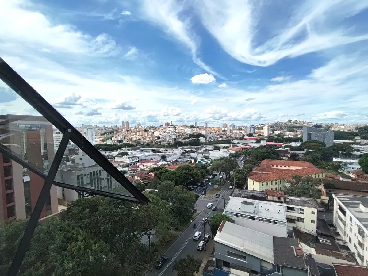 Sala, Barro Preto, 0 Quarto, 2 Vagas