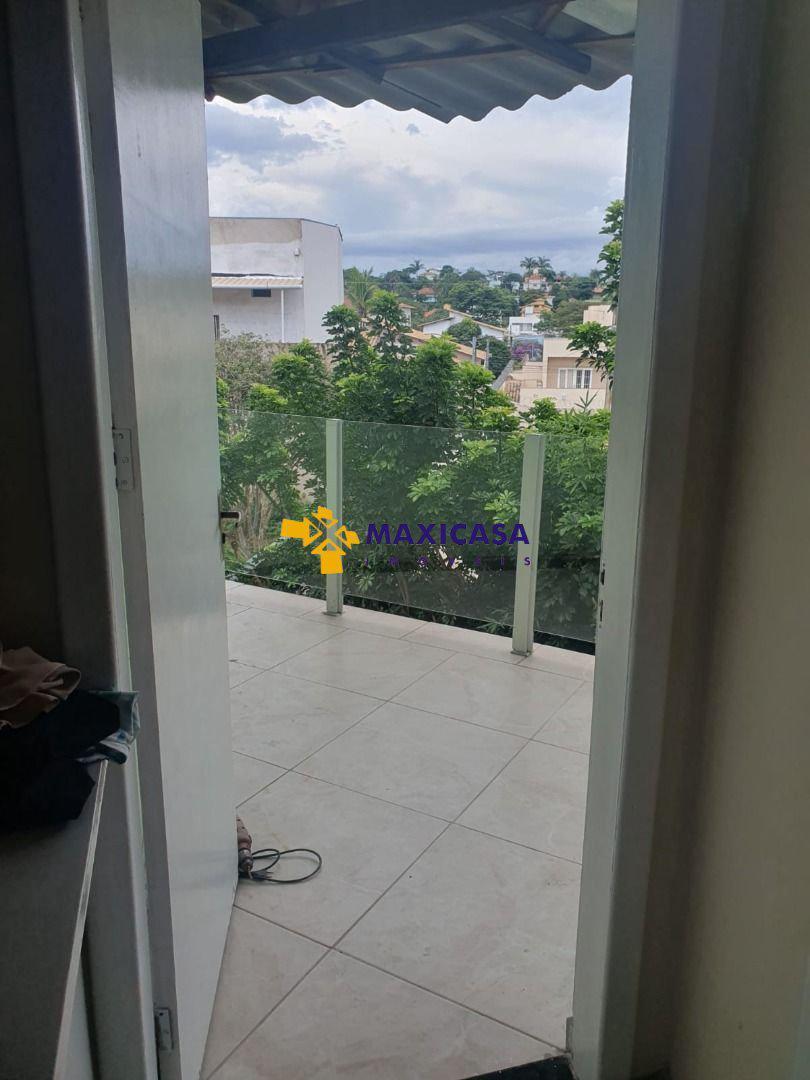 Casa, Trevo, 3 Quartos, 6 Vagas, 1 Suíte