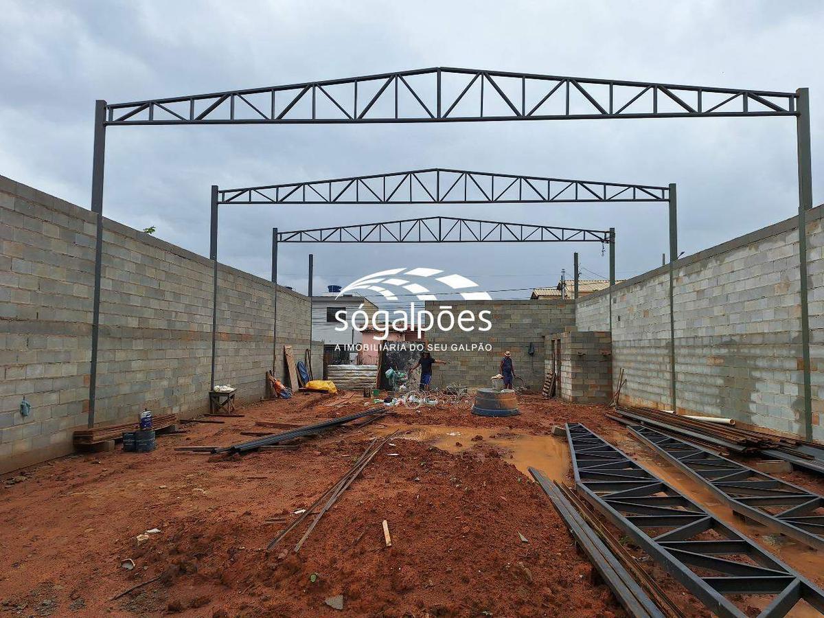 Galpão, Pedra Azul, 3 Vagas