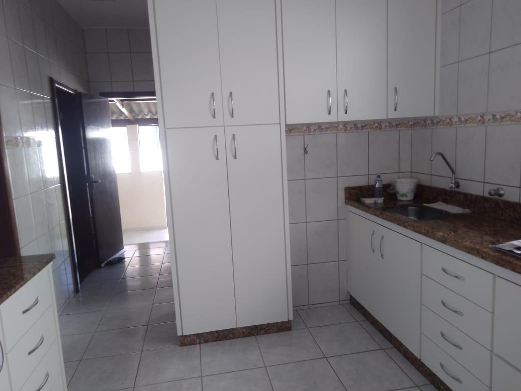 Casa, Nova Suíssa, 4 Quartos, 2 Vagas