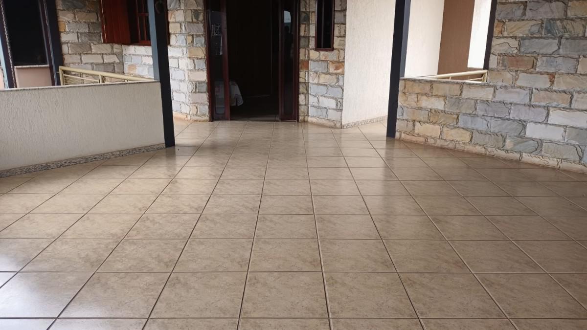 Casa, Colonial, 6 Quartos, 8 Vagas, 1 Suíte