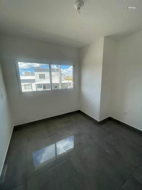 Casa, Novo Centro, 2 Quartos, 1 Vaga, 1 Suíte